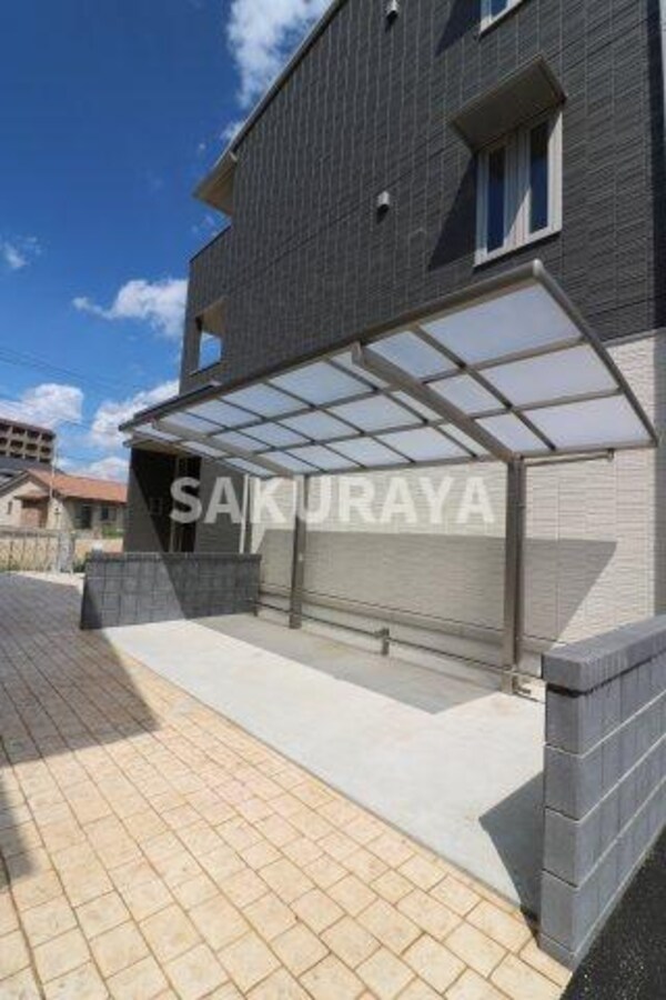建物設備(駐車場)