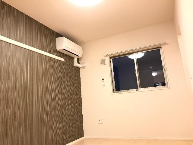 物件内観写真24　(洋室)