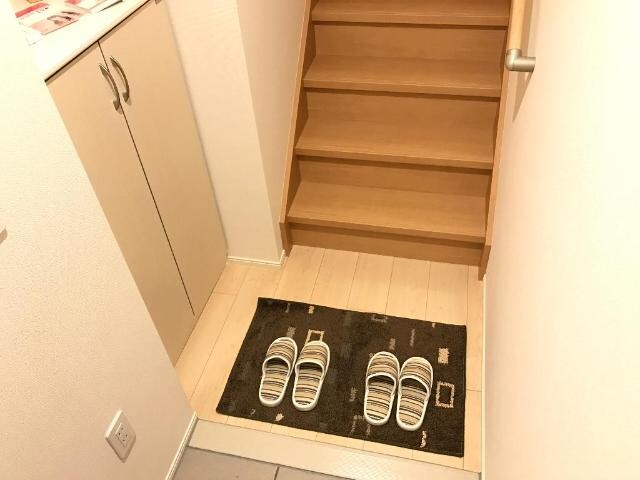 物件内観写真26　(玄関)