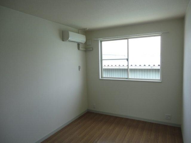 物件内観写真12　(洋室)