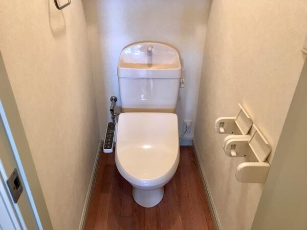 トイレ(シャワー付トイレ)