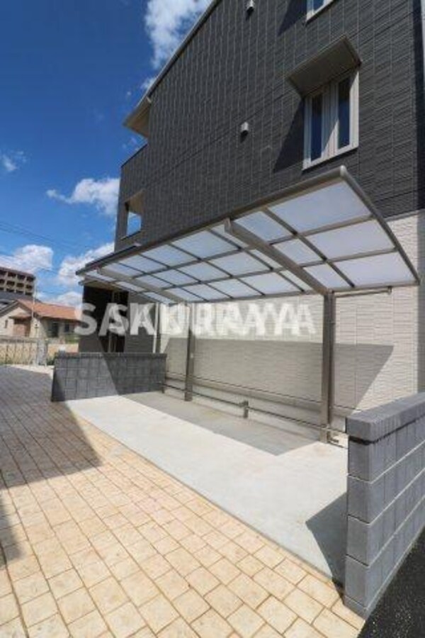 建物設備(駐車場)