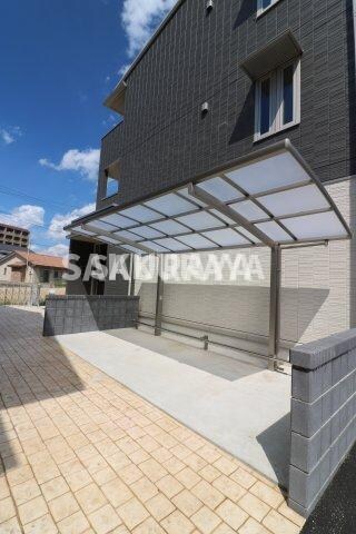 物件内観写真6　(駐車場)