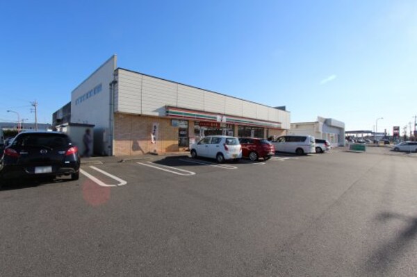 周辺環境(セブンイレブン 足利問屋団地店 751m)
