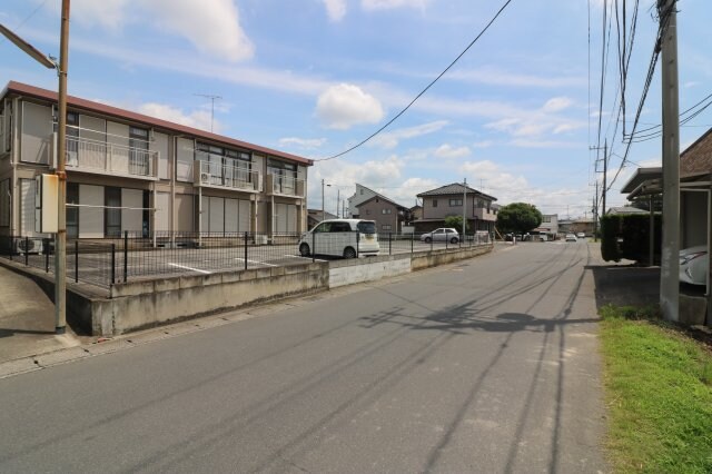 物件外観写真3　(2023年6月撮影。)