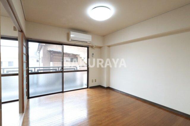 物件内観写真8　(2025年4月撮影。)