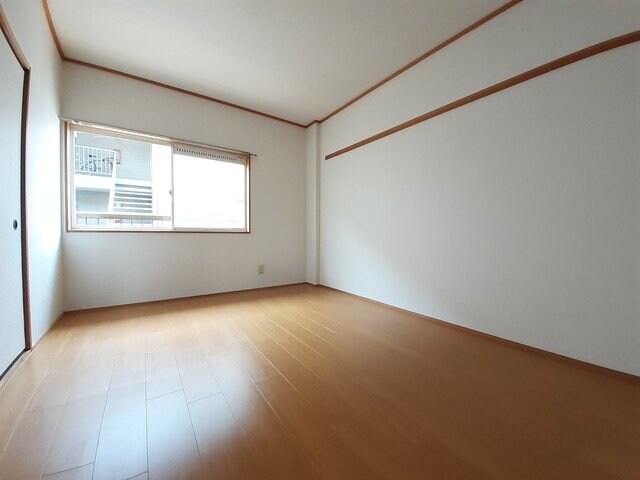 物件内観写真12　(内装です)