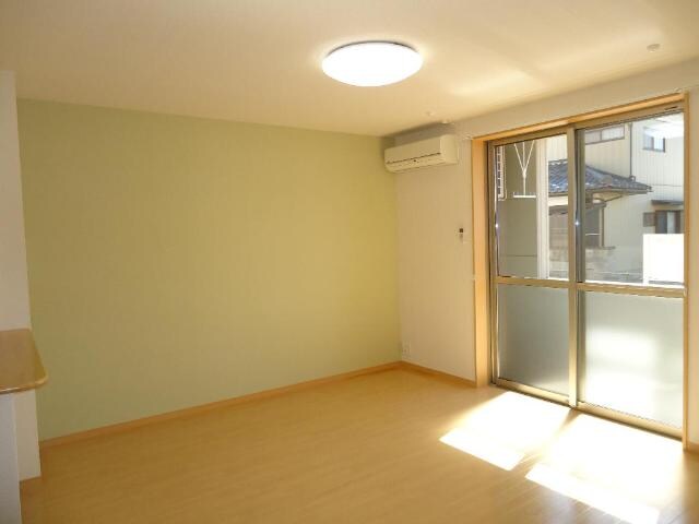 物件内観写真9　(リビング)