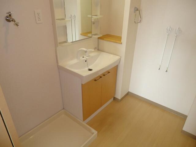 物件内観写真15　(洗髪洗面化粧台)