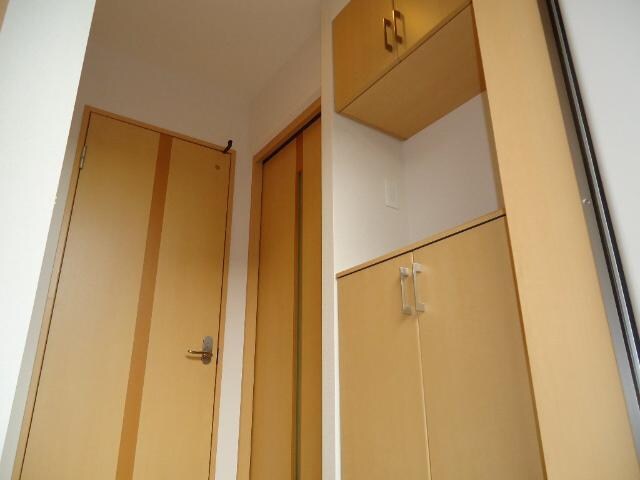 物件内観写真19　(玄関)