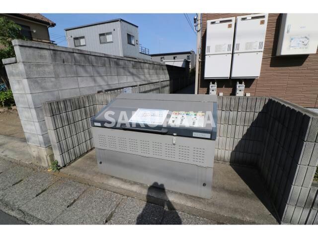 物件内観写真7　(敷地内ゴミステーション)