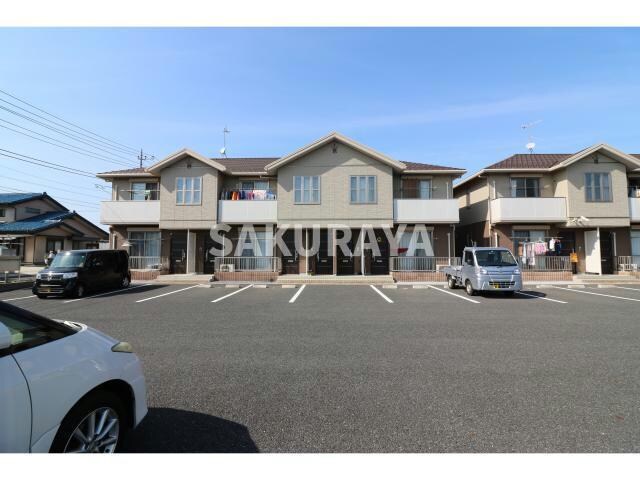 物件外観写真3　(B棟)