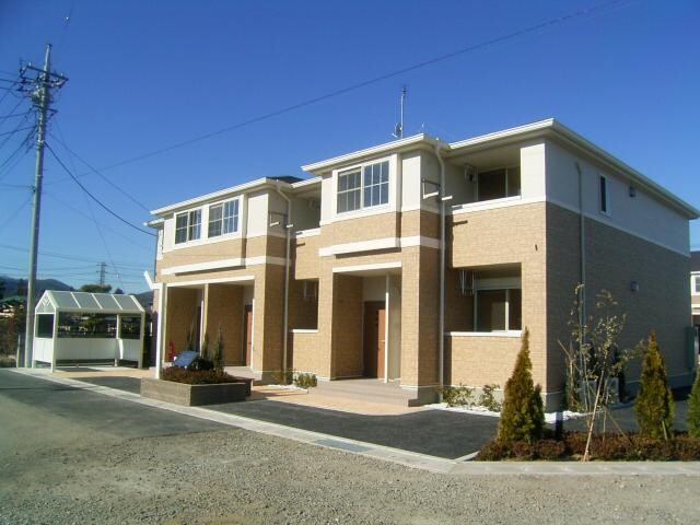 物件外観写真1　(外観写真（昼）)