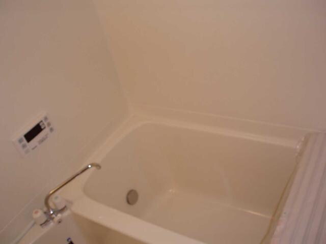 物件内観写真14　(ユニットバス)