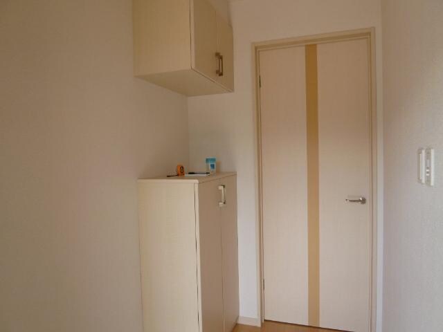 物件内観写真17　(玄関ホール)