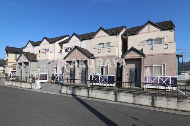 物件外観写真1　(現況と異なる場合があります。)