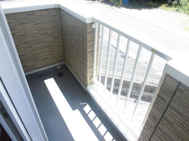 物件内観写真19　(暖かな日差しのふりそそぐバルコニー)