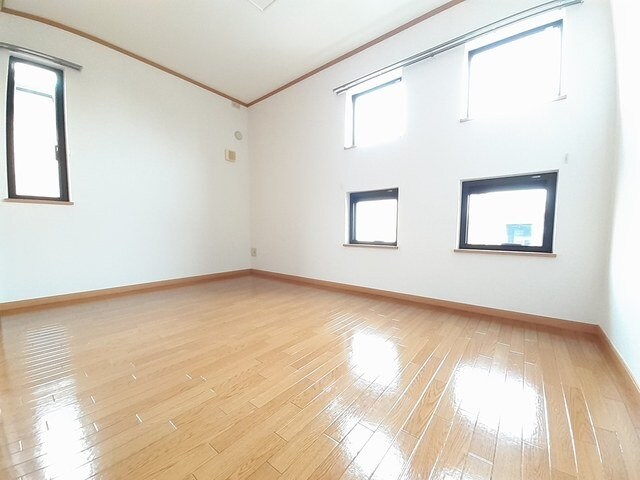 物件内観写真11　(おしゃれな内装です)