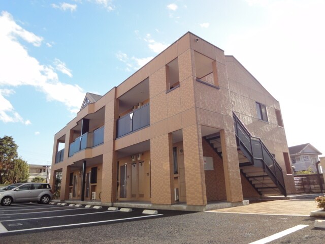 物件外観写真2　(外観写真（昼）)