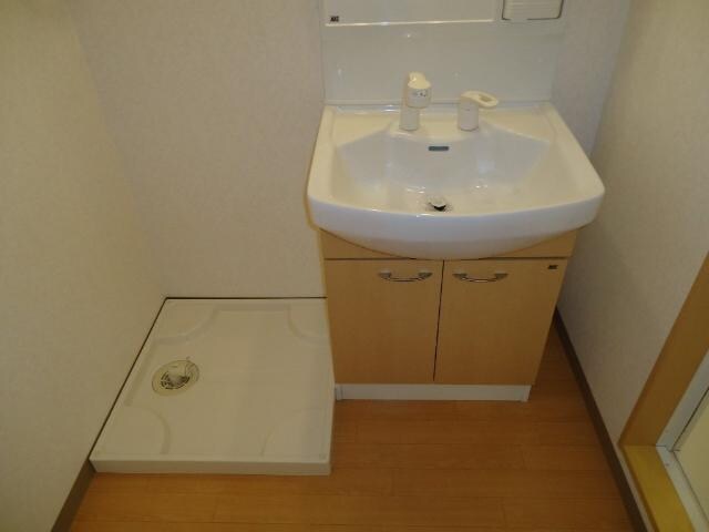 物件内観写真14　(脱衣所)