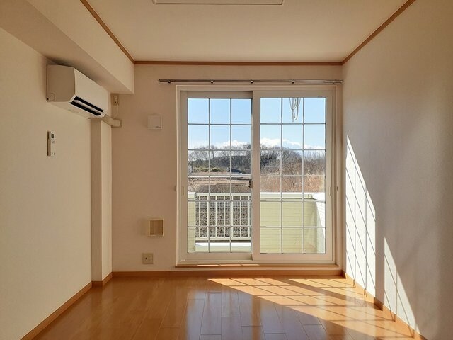 物件内観写真9　(使いやすいリビングです)