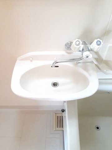 物件内観写真14　(洗面所です)