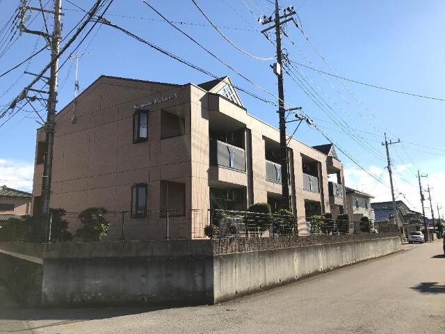 物件外観写真2　(外観写真（昼）)