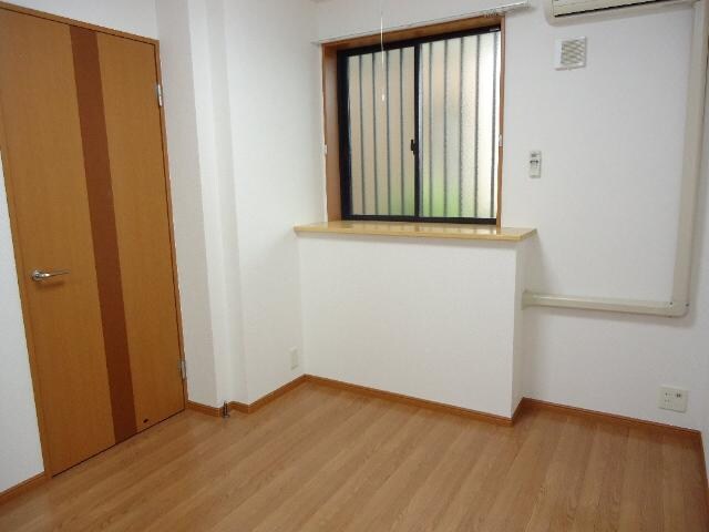 物件内観写真11　(洋室)