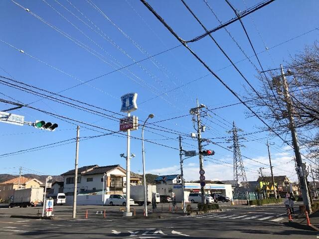 物件外観写真8　(ローソン足利葉鹿町店まで708ｍ)