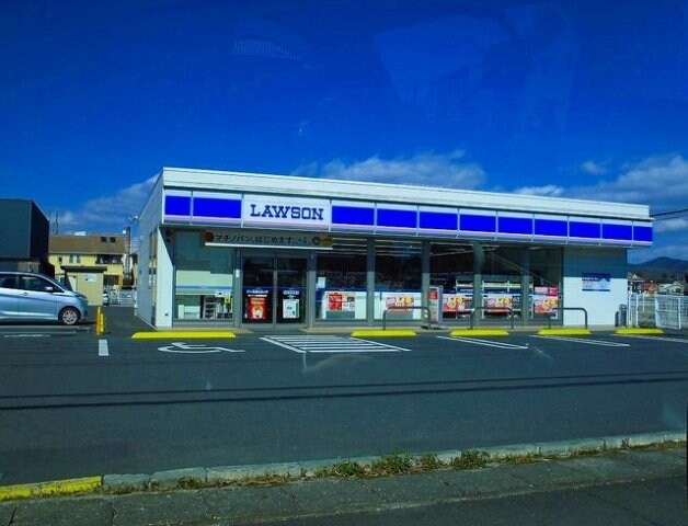 物件外観写真6　(ローソンまで200m)