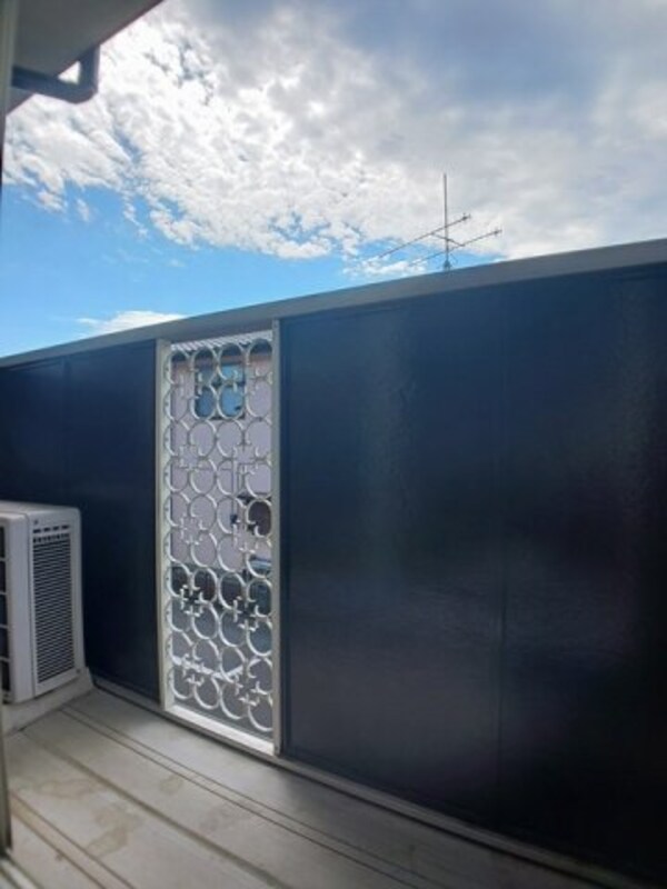 バルコニー(バルコニーがあります)