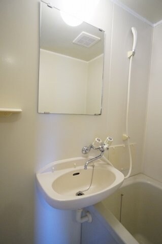 物件内観写真14　(使いやすい洗面所です)