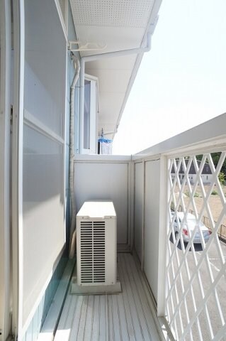 物件内観写真17　(外からの目が気にならないバルコニーで洗濯物が干せます)