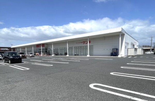 周辺環境(ファッション市場 sanki(サンキ) 足利堀込 950m)