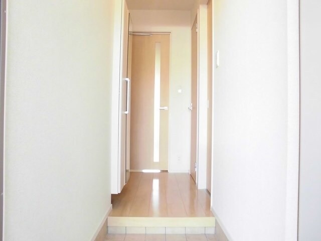 物件内観写真14　(落ち着いた玄関です)