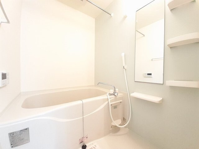 物件内観写真11　(お風呂で日々の疲れを落としましょう)