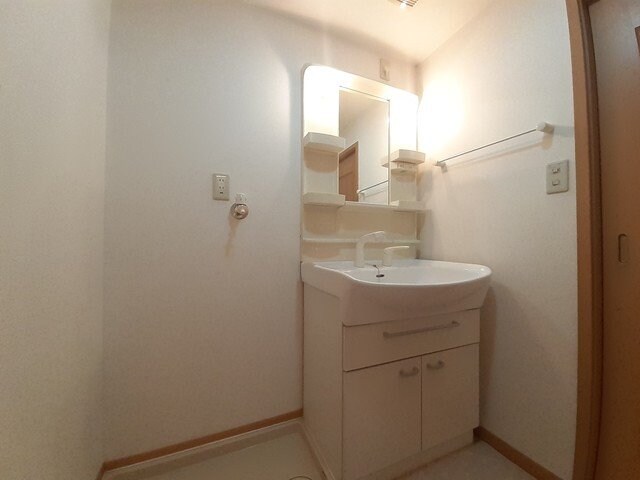 物件内観写真17　(洗面所です)