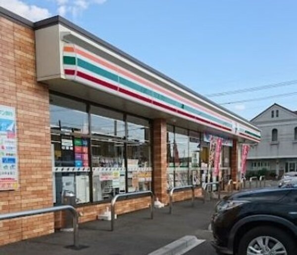 周辺環境(セブンイレブン足利助戸1丁目店まで270m)