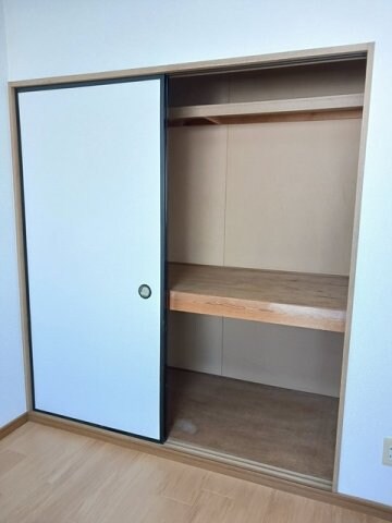 物件内観写真16　(ちょっとした収納スペースも充実しています)