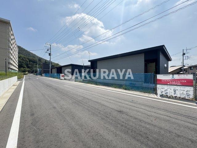 物件外観写真3　(建築中)