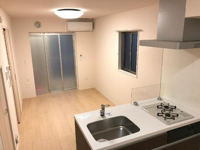 物件内観写真10　(ペニンシュラキッチン)