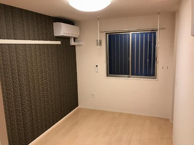 物件内観写真13　(洋室)