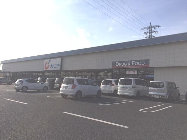 物件外観写真5　(カワチ薬品足利西店まで1,499ｍ)