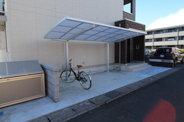 建物設備(駐輪場)