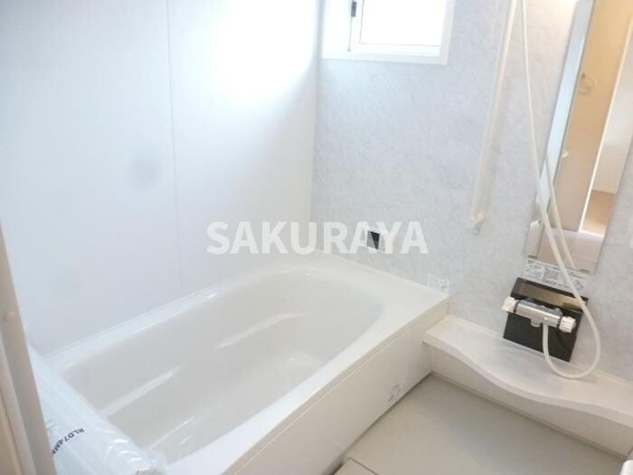 物件内観写真6　(大きい浴槽なので、お風呂好きにはピッタリです。)