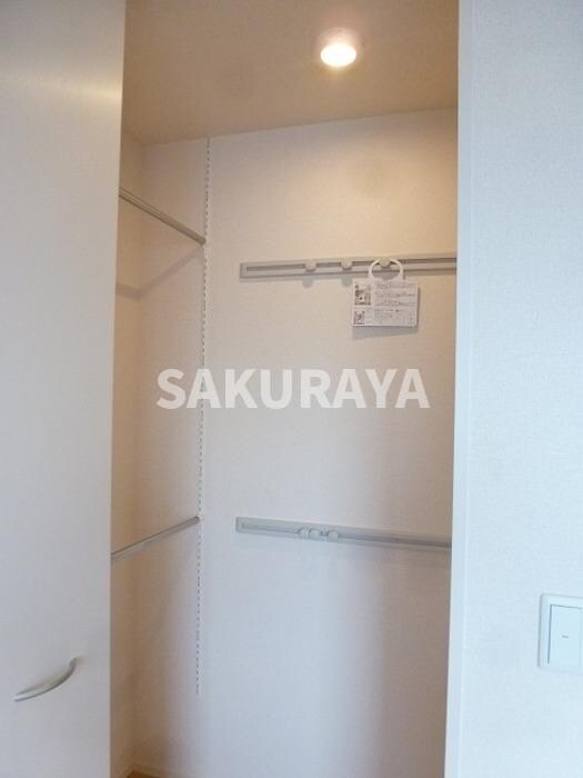 物件内観写真8　(ワンステップクローゼットです。)