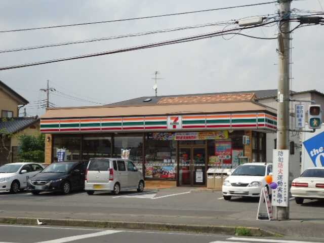 物件外観写真7　(セブンイレブン足利利保店まで289ｍ)