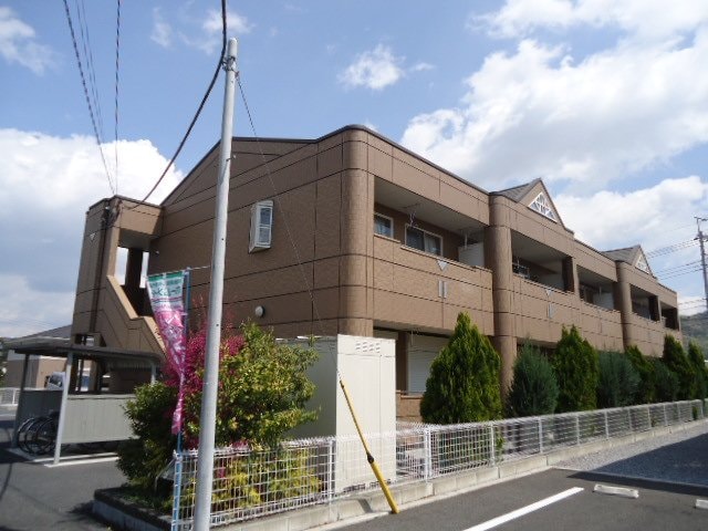 物件外観写真2　(外観写真（昼）)