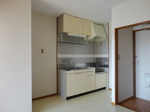 物件内観写真9　(キッチンでお料理をお楽しみください)