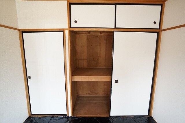 物件内観写真16　(小物を収納するのに便利です)